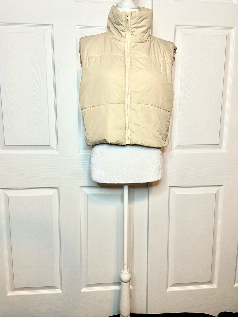 Beige Cropped Puffer Vest